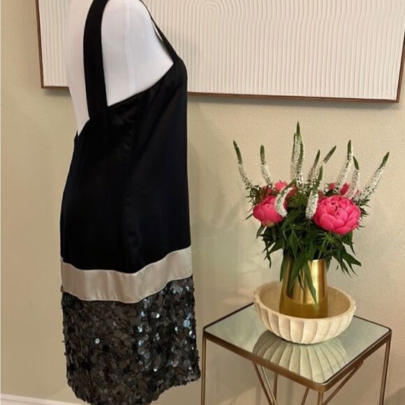 Cocktail dress by Vera wang lavender label - Picture 7 of 7